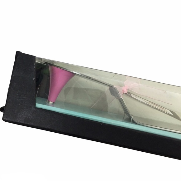 WILD EYE DESIGNS Cake Server Pink High Heel Stainless Steel Metal Magnetic NWT - Picture 4 of 9